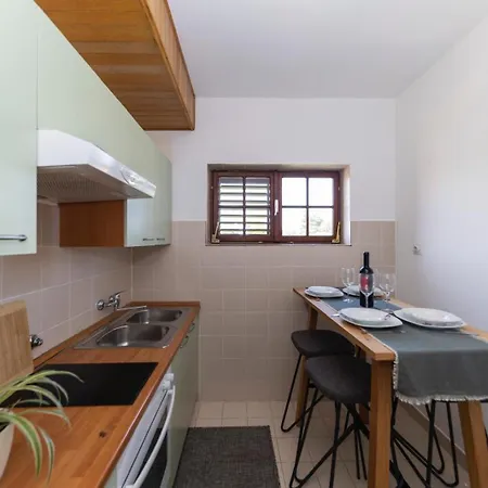 Beachfront Jackie * 斯里马