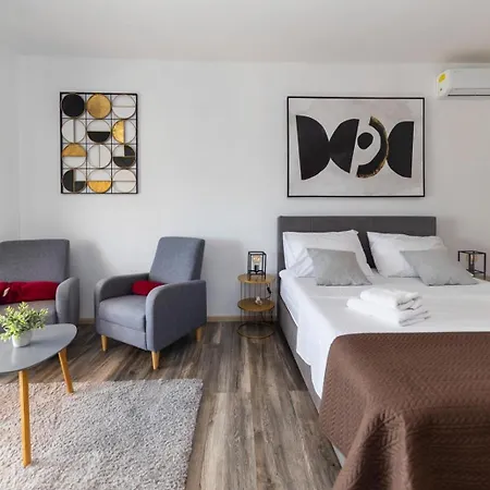 Beachfront Jackie * 斯里马