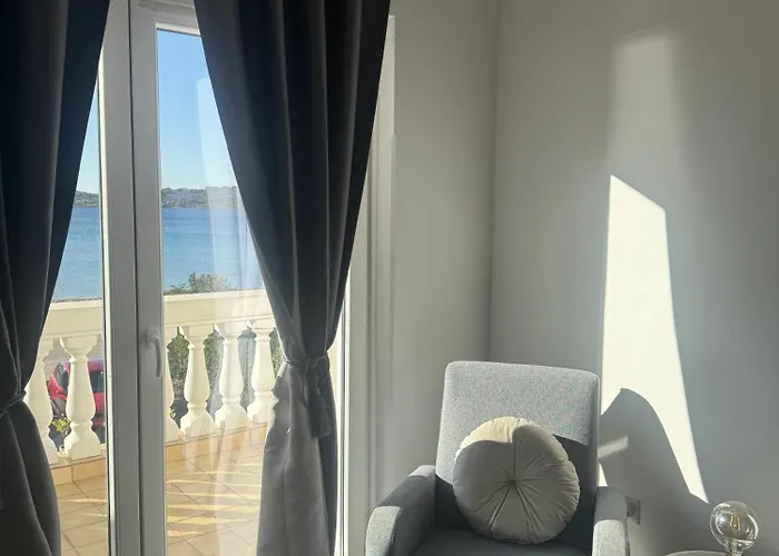 Beachfront Jackie Apartamento Srima