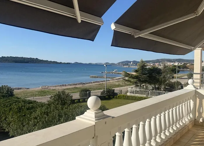 Beachfront Jackie Apartamento